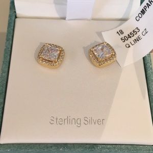 NIB Rachel Ashwell sterling silver  stud earrings.